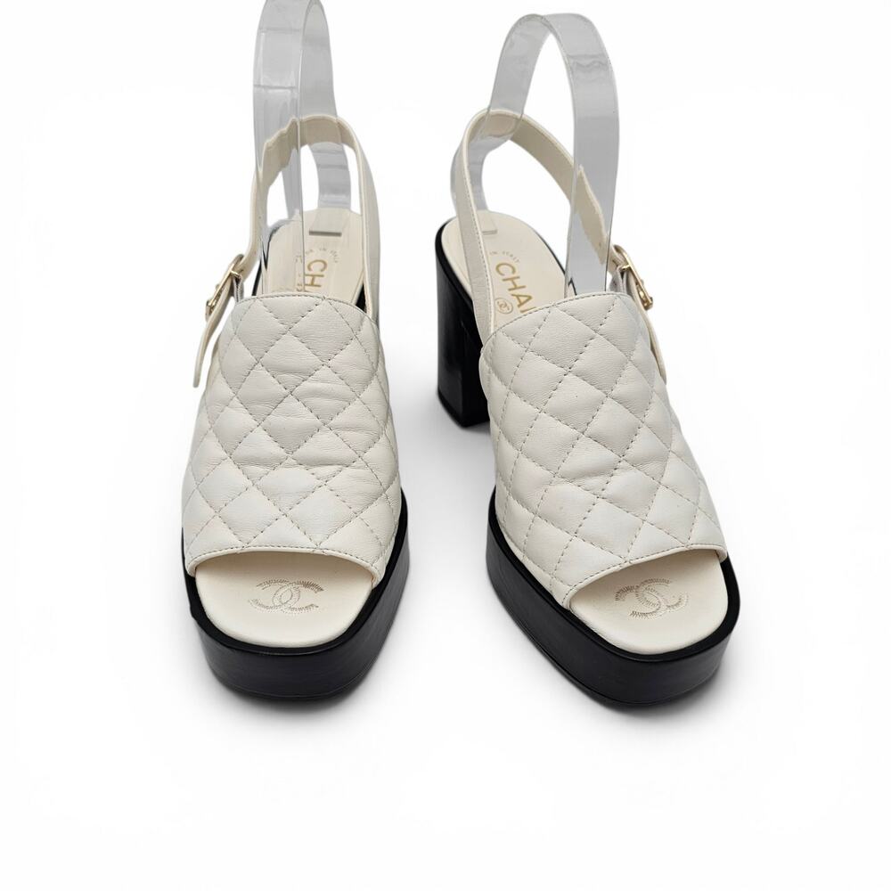 Chanel CC White Quilted Leather Heel Platform Slingback Sandal Size 38.5 7.5 8 - Picture 1 of 15